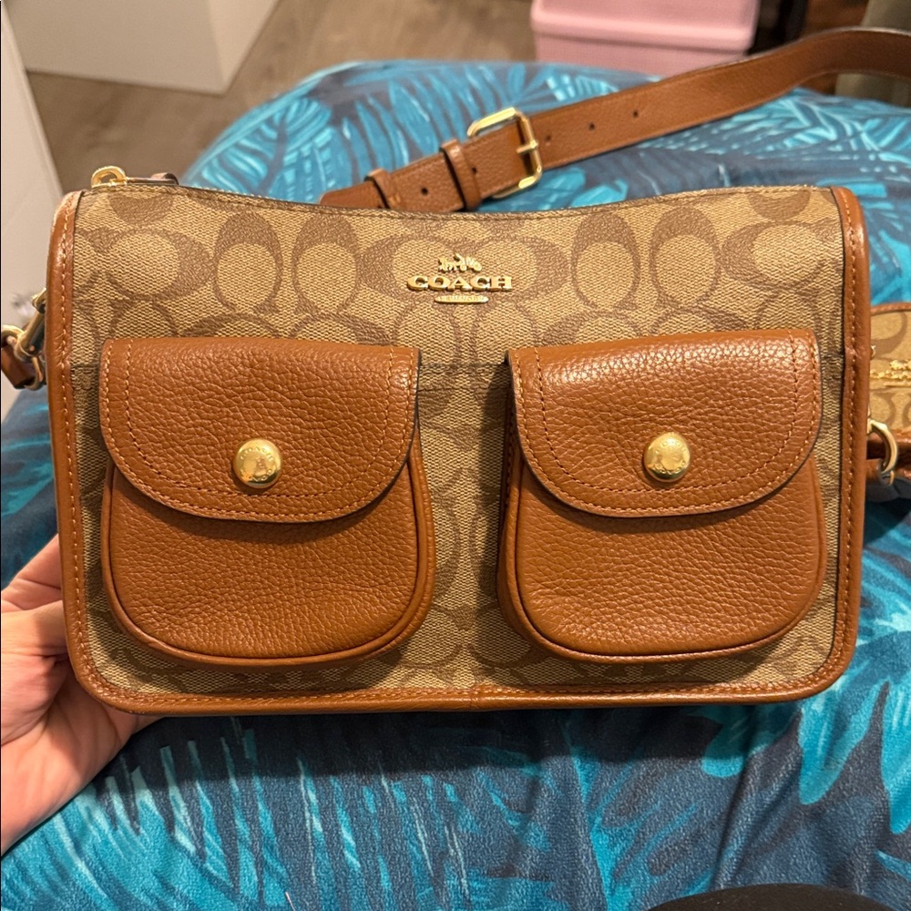 Coach Pennie shoulder bag signature leather Khaki/ Redwood